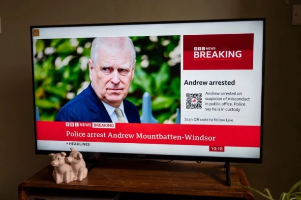 UDARNO! Uhapšen bivši princ Endru, policija mu stavila lisice na ruke i to na ROĐENDAN!