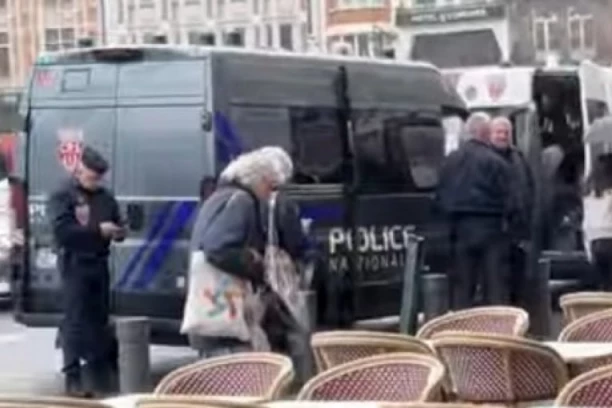 FRANCUSKA POLICIJA SE DIGLA NA NOGE: Evo kako dočekuje delije u Lilu pred meč sa Zvezdom (VIDEO)