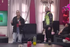 MUČNE SCENE ANELI AHMIĆ, OD OVOGA ĆE VAM SE OKRENUTI ŽELUDAC: Svi pričaju o njenom blamu, obezbeđenje opkolilo Belu kuću!