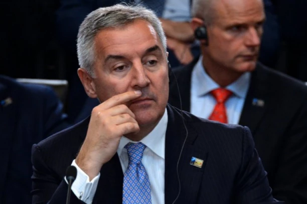 SAKRIO SATOVE VREDNE 225.000 EVRA?! Milo Đukanović saslušan u Tužilaštvu!