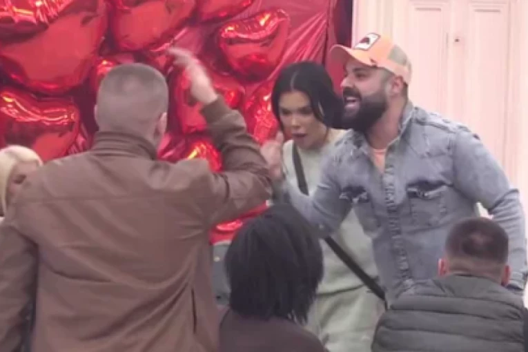 NACIJA ZGROŽENA IZJAVOM LUKE VUJOVIĆA - Hitno prekinut program, voditeljka morala da REAGUJE, odmah se obratila PRODUKCIJI!