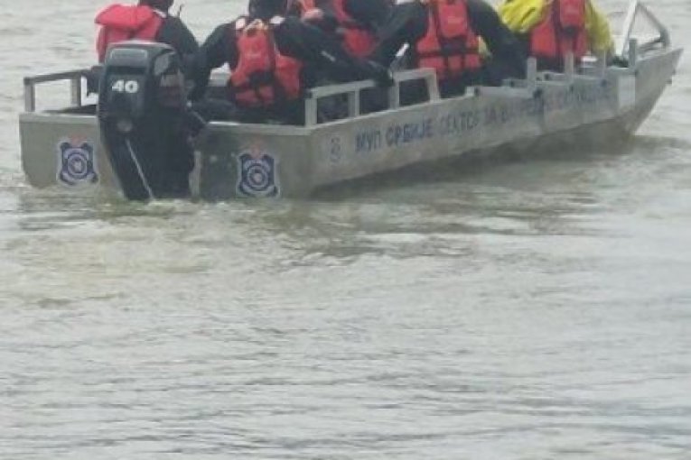 Potraga na jezeru Barje