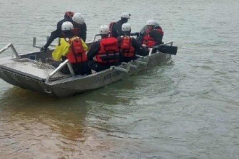 Potraga na jezeru Barje