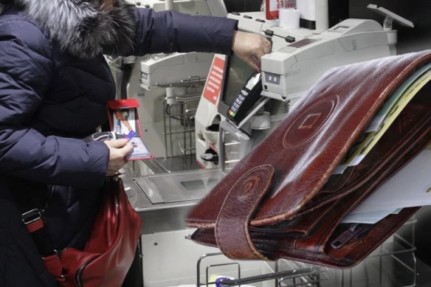 Samouslužne kase vas varaju: Evo zašto trošite i do 40% više nego što planirate