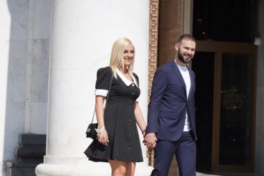 MARKO GAČIĆ BEŽAO OD NOVINARA ZBOG AFERE SA KOLEGINICOM! Pevač tek najavio raskrinkavanje, evo kada će obelodaniti istinu!