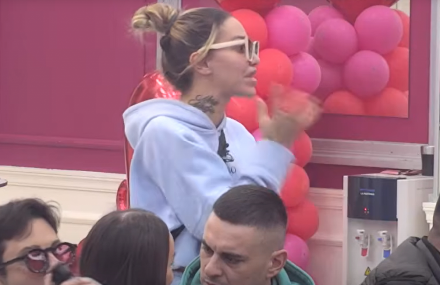 ZVERSKA TUČA MAJE I ANELI: Hitno prekinut program zbog DIVLJAČKOG NAPADA! (GALERIJ)