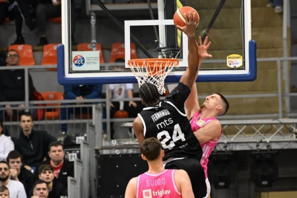 "SVE JE BIO PROBLEM": Bruno Fernando sumira utiske, a deca urlaju na njega - nezapamćene scene u Nišu! (VIDEO)