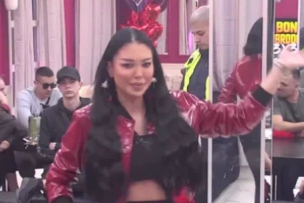 SKANDAL TRESE ELITU - Pojavili se DETALJI Majine AFERE sa Desingericom, OVO će sve šokirati!