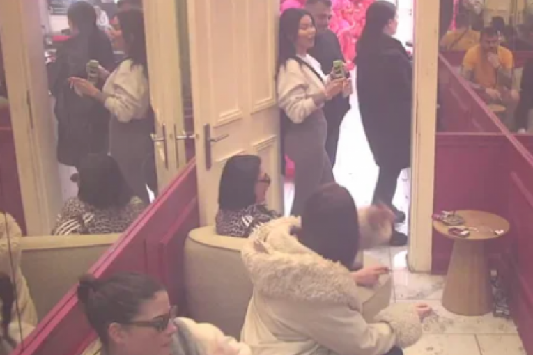 Bora Santana Elita 9