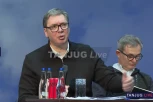 VUČIĆ U KLADOVU OBEĆAO 100 KM NOVOG VODOVODA! Predsednik saslušao zahteve meštana: Sređujemo puteve i gradimo plažu u Donjem Milanovcu! (VIDEO)