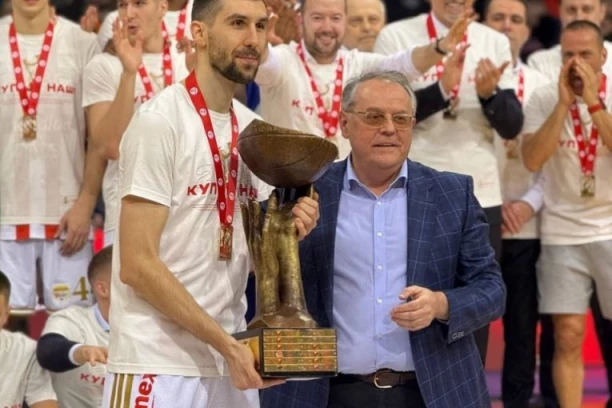 CRVENA ZVEZDA JE PODIGLA TROFEJ: Veliko slavlje u Nišu - evo ko je MVP KUPA RADIVOJA KORAĆA! (FOTO, VIDEO)