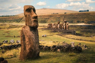 NA USKRŠNJEM OSTRVU SE ODJEDNOM POJAVILA NOVA STATUA! Arheolozi u potpunom šoku: Ovo jednostavno NEMA SMISLA!