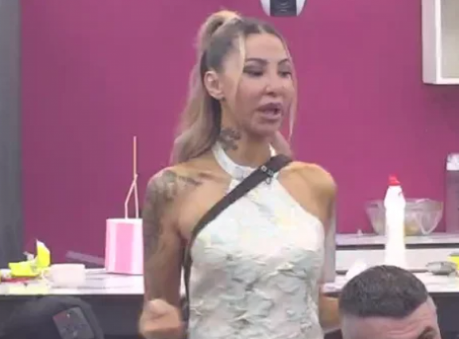 ANELI AHMIĆ NAPUSTILA BELU KUĆU: Sa UNAKAŽENIM licem donela ODLUKU, produkcija odmah reagovala! (FOTO)