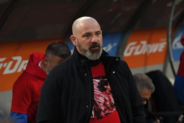 DUH SINIŠE MIHAJLOVIĆA JE NA MARAKANI: Dejan Stanković nikad emotivniji posle ubedljive pobede u derbiju!