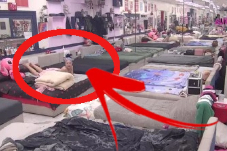 OVAKO GA JE NAMAMILA U KREVET! Maja Marinković SE SKINULA PRED KAMERAMA- silikonske grudi i zadnjica U PRVOM PLANU! (GALERIJA)