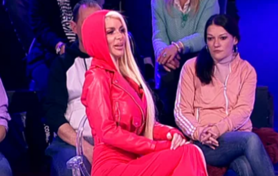 VODITELJKA HITNO NAPUSTILA ELITU - Produkcija odmah poslala OBEZBEĐENJE da je IZVEDU! (FOTO)