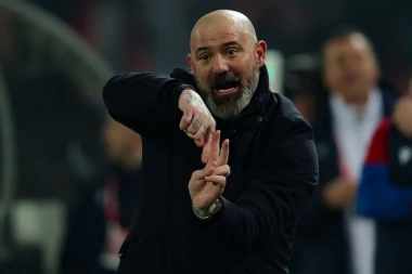 ŠTA JE TO LJUBIO DEJAN STANKOVIĆ? Mnogima je promaklo, a evo kakva DIRLJIVA poruka se krije iza svega (VIDEO)