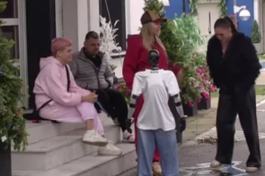 NOVI VIRUS HARA "ELITOM": Aneli Ahmić ZARAZILA takmičara, VANREDNI HAOS u Beloj kući!