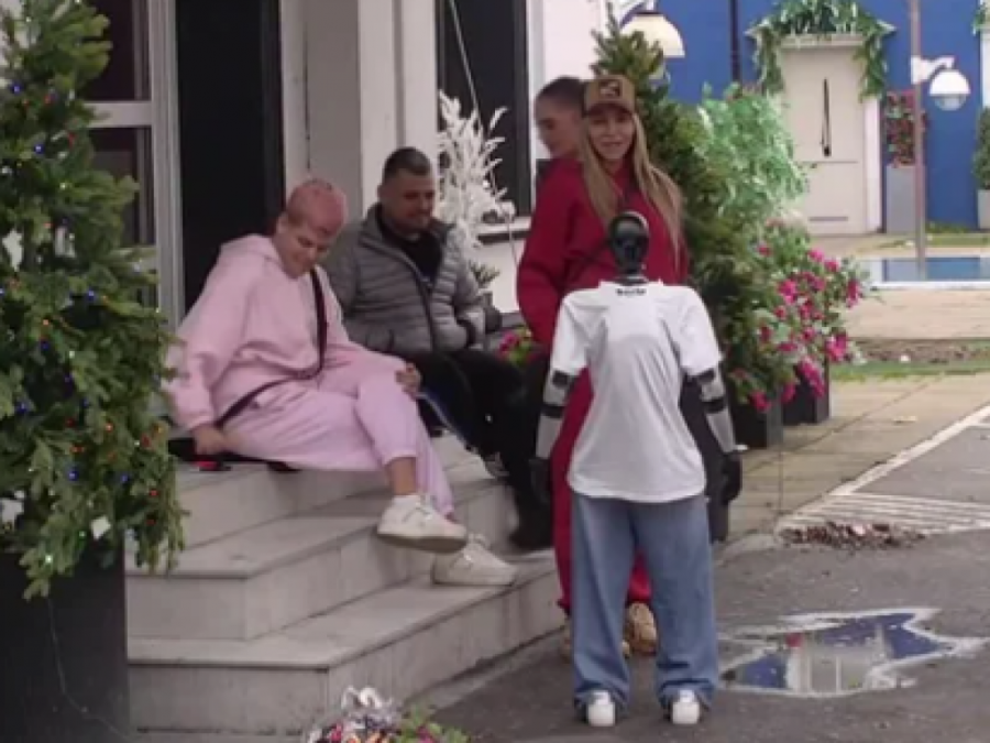 NOVI VIRUS HARA "ELITOM": Aneli Ahmić ZARAZILA takmičara, VANREDNI HAOS u Beloj kući!