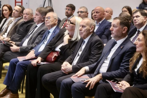 DIVNE VESTI ZA ŽENSKI SPORT: Potpisan sporazum o PORODILJSKOM za sve srpske fudbalerke! (FOTO, VIDEO)