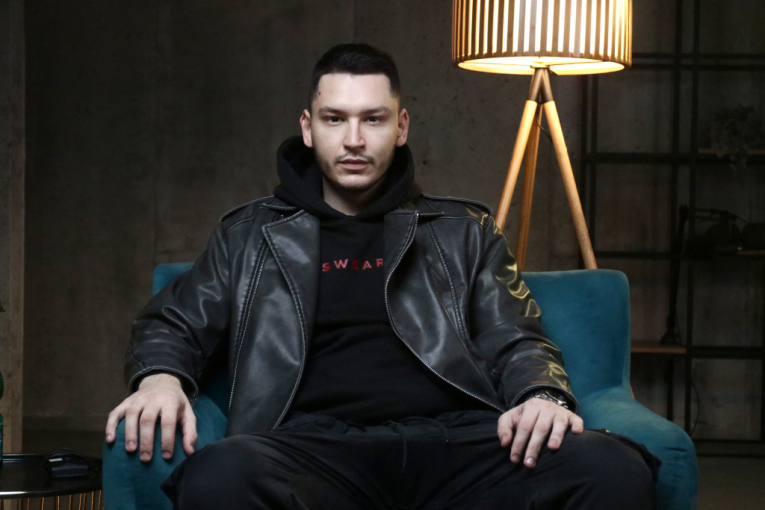 Aleksandar Radojević učestvuje na Pesmi za Evroviziju PZE 2026 sa pesmom "Sudbina"