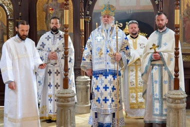 KAKO POSTE BOLESNI, STARI, TRUDNICE, DOJILJE, FIZIČKI RADNICI: Vladika Kirilo objasnio pravila uzdržanja i otkrio šta nas štiti od nečistog duha