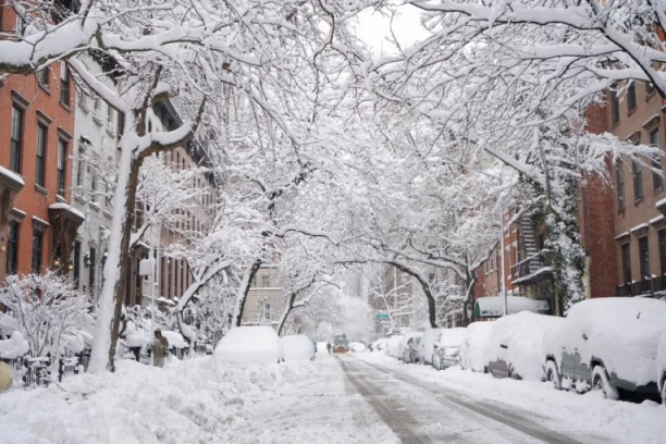 SPREMITE SE, STIŽE SNEG U SRBIJU! Na prolećne dane ćemo se načekati - NAJNOVIJA VREMENSKA PROGNOZA ZA KRAJ MARTA I POČETAK APRILA!