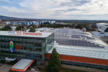 Hemofarm ubrzava dekarbonizaciju uz jednu od najvećih industrijskih solarnih elektrana u Srbiji