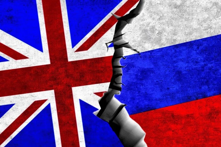 VELIKA BRITANIJA UDARILA PO RUSIJI! Uvela im NAJJAČE sankcije do sada!