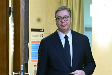 VAŽAN SASTANAK NA ANDRIĆEVOM VENCU: Aleksandar Vučić dočekuje Petera Sorensena