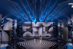 CELA SRBIJA BRUJI O DRAGANI KOSJERINI: Voditeljka se pojavila sa DUBOKIM DEKOLTEOM - ŠOK u programu!