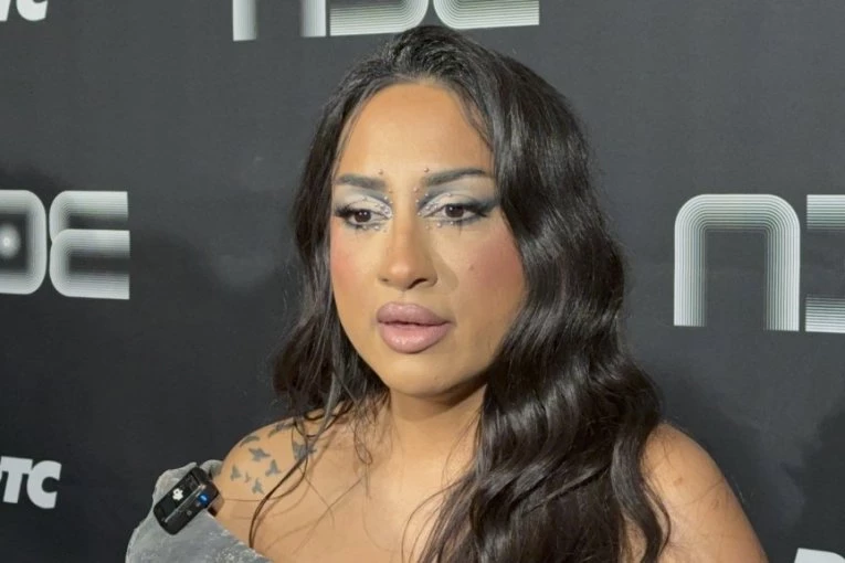 ZEJNA PUKLA 10.000 EVRA NA NASTUP! Sinoć visila s plafona, a pre toga imala VELIKI PROBLEM: Ako pobedim, spavam kod... (VIDEO)