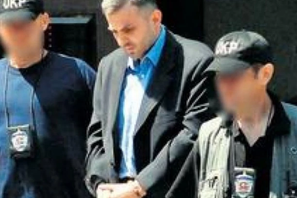 NEKAD GA HAPSILI ONI KOJE DANAS BRANI! Kako je nekadašnji šef Okružnog tužilaštva, hapšen u istrazi povodom ubistva premijera, danas postao član UO AKB
