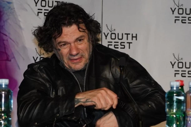 ACU AMADEUSA BIVŠA PET PUTA PRIJAVILA ZA POKUŠAJ UBISTVA: Ponovo se oglasio, traži reakciju POLICIJE! HAOS!