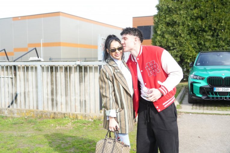 Tina Ivanović na snimanju "Pinkovih zvezda"