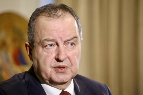 "SRAMOTNO, BEZOBZIRNO I NEPROFESIONALNO"! MUP hitno demantovao laži o Ivici Dačiću!