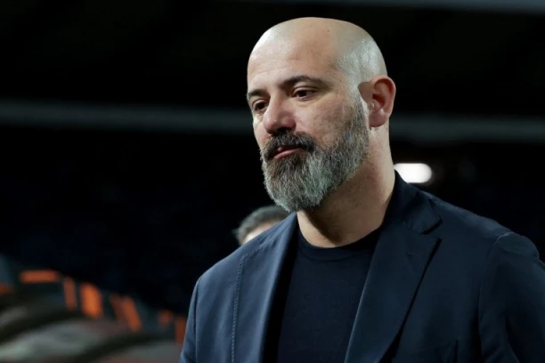 "NISU ONI DŽABE TU GDE JESU": Prve reči Dejana Stankovića posle ispadanja Zvezde od Lila u Ligi Evrope!