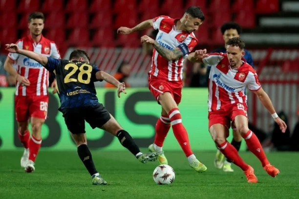 BUDI SE STADION: Zvezda sve konkretnija na polovini protivnika! (VIDEO)