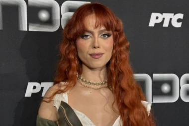 ZAKUCAVANJE PRED NASTUP, ONA IMA TAKTIKU ZA POBEDU NA PZE! Zona oduvala konkurenciju jednim potezom! (VIDEO)