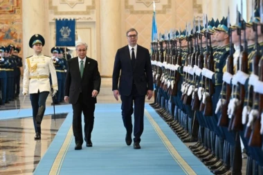 NAJVIŠE DRŽAVNO ODLIKOVANJE: Tokajev uručio Vučiću Orden zlatnog orla!