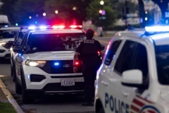 MASOVNA PUCNJAVA U BARU, IMA POGINULIH! Policija zatvorila područje, užasan prizor na licu mesta (VIDEO)