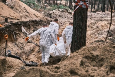 KRVAVI TRAG POVLAČENJA! Posle odlaska pobunjenika otkrivene dve MASOVNE GROBNICE sa NAJMANJE 171 žrtvom!