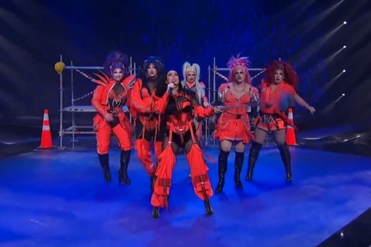 Harem Girls i Ivana Krunić