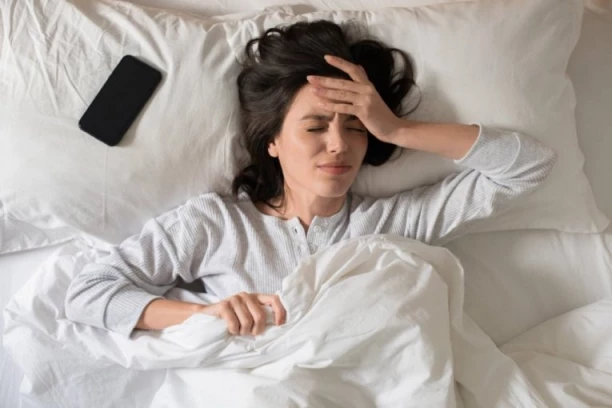 Ukoliko primetite neki od ova 2 simptoma, možda imate ANEURIZMU MOZGA - reagujte istog trena!