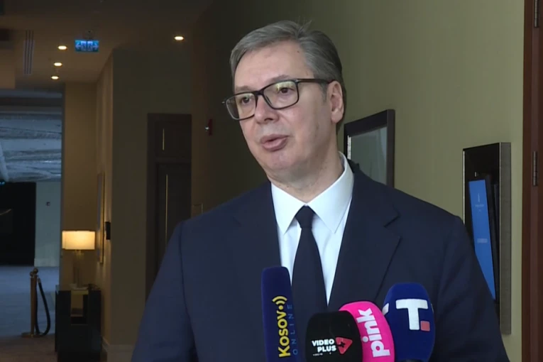 OTVARAMO NOVE FABRIKE! Vučić najavio ulaganje u NAMENSKU INDUSTRIJU u naredna tri meseca: DA VIDIMO KOLIKO ĆEMO DA BUDEMO USPEŠNI! (VIDEO)