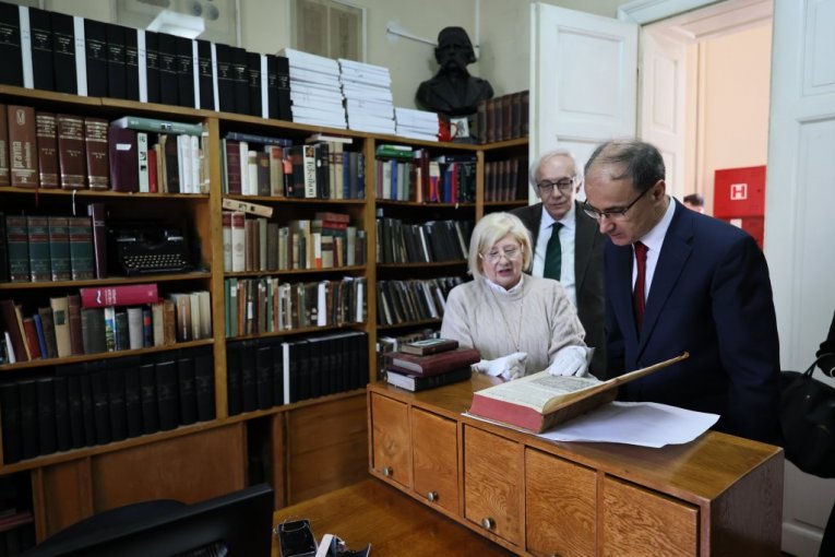 Premijer u Državnom arhivu Srbije