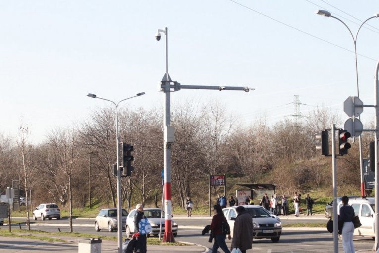 Bežanijska kosa, ulica Partizanske avijacije (kod crkve)