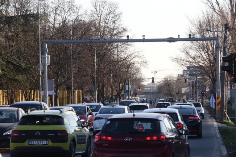 Tošin bunar, kod Studentskog grada.