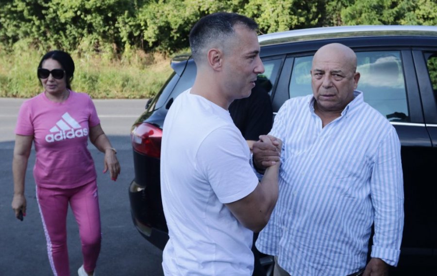 OCU FAVORITA UGROŽENO ZDRAVLJE! Popularni pevač na jakoj terapiji, INFORMACIJE JOŠ SKRIVAJU OD UČESNIKA!