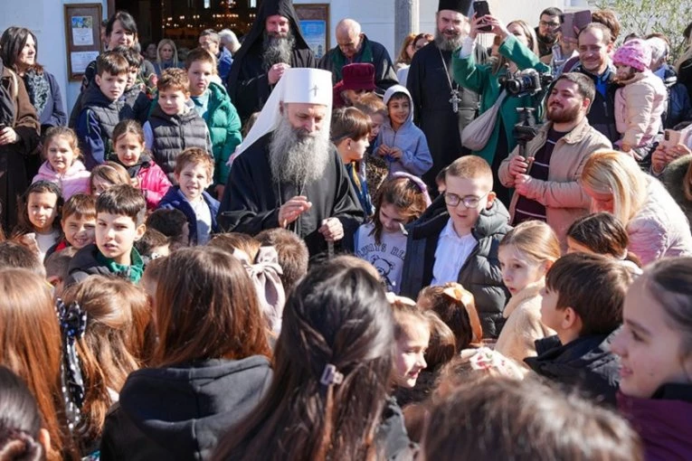 “NE POSTOJI NIJEDNA DRUGA KRIZA OSIM DUHOVNE”: Patrijarh na liturgiji u Novom Beogradu poručio da nema ni ekonomske, ni političke, ni socijalne nestabilnosti